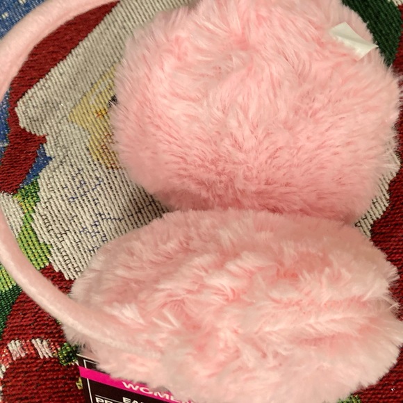 NWT Fluffy Ear Muff Warmers - Picture 4 of 14